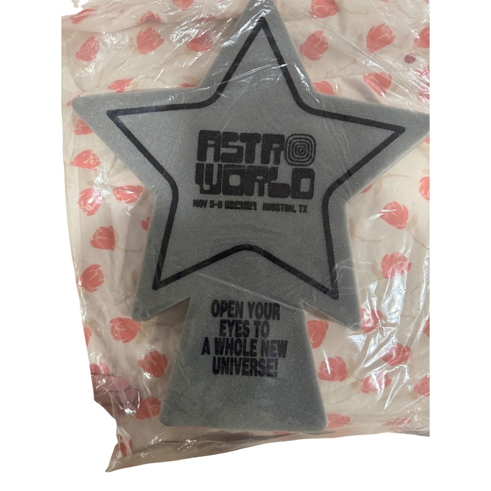 Travis Scott Astroworld Festival 2021 Foam Star Finger Grey Houston TX Merch